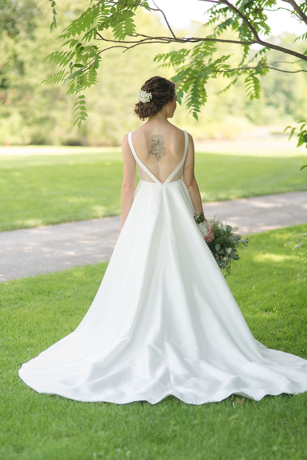Hannah  And  Devon 19, Crystal Mountain, Coordination, Photos By Oden And Janelle wedding floral photo