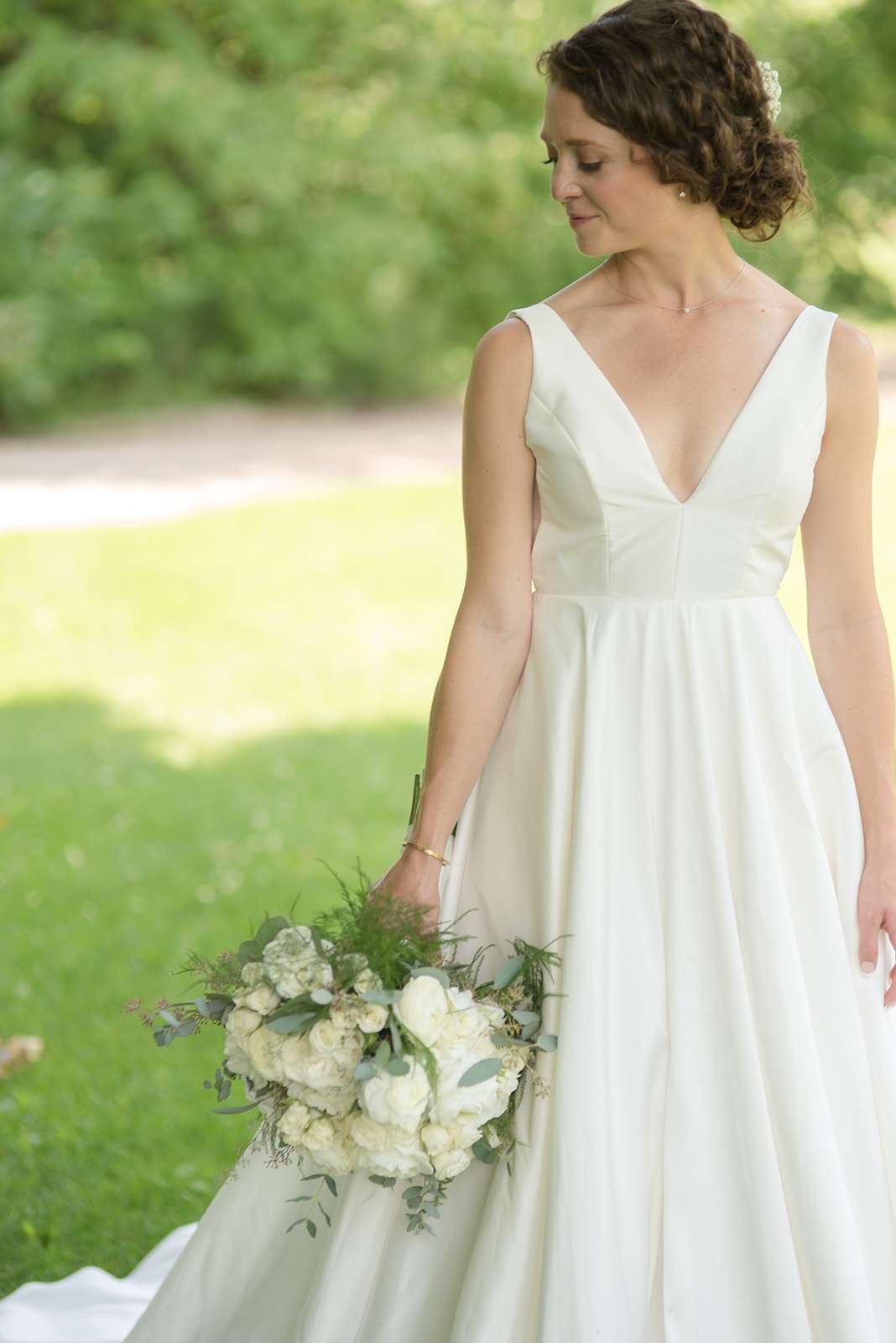 Hannah  And  Devon 19, Crystal Mountain, Coordination, Photos By Oden And Janelle wedding floral photo